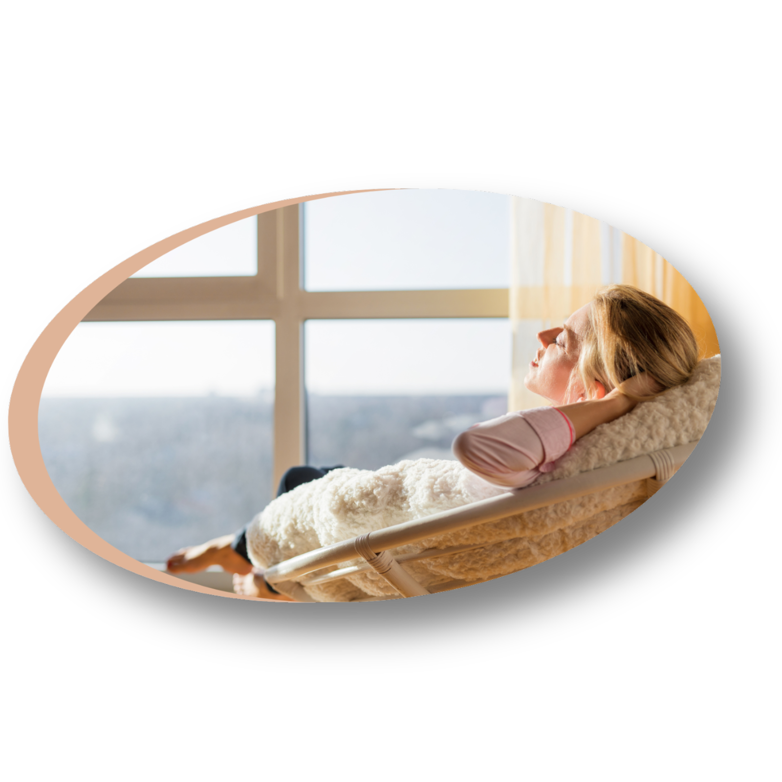 Personne détendue recevant un soin énergétique à distance depuis son domicile. Témoignage de l'efficacité du magnétisme à distance.